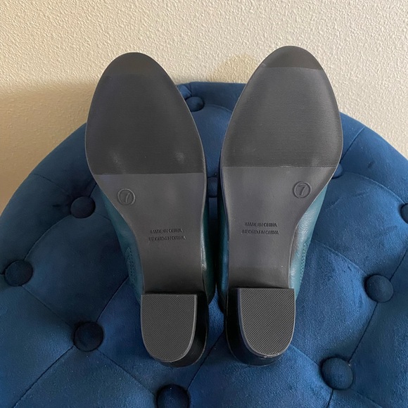 Clog Healed Booties NEW - Picture 3 of 3